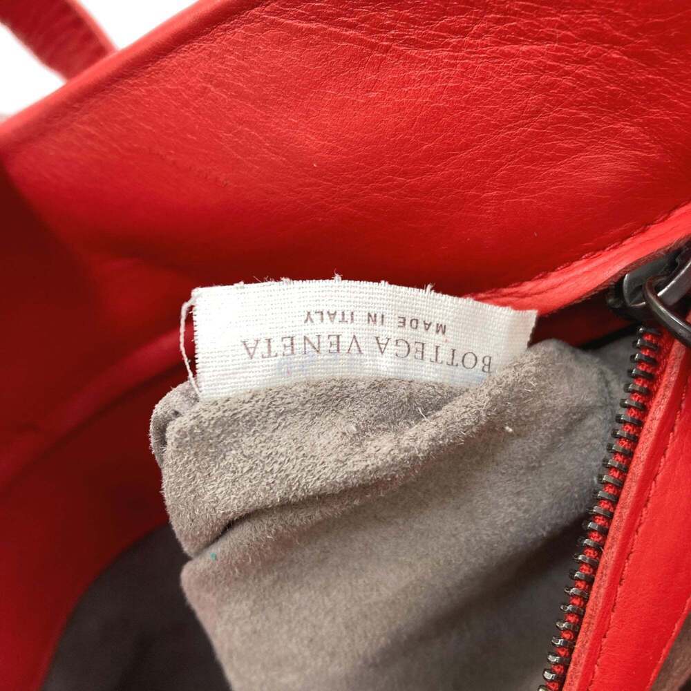 BOTTEGA VENETA Red Intrecciato Tote Bag - Picture 7 of 16